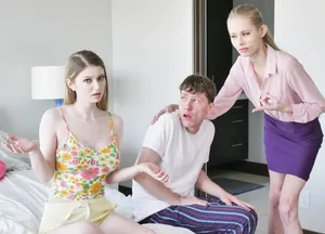 Mẹ kế bắt bé gái riêng của người chồng trả bài với cậu con trai