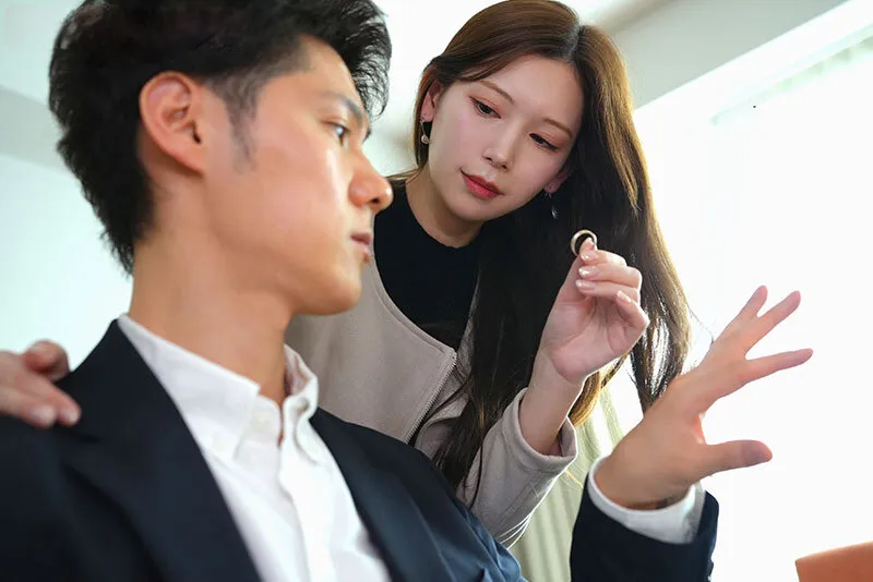 Cô vợ đi đi chơi, ông xã ở nhà bị nhỏ em người vợ gạ phang không trượt phát nào